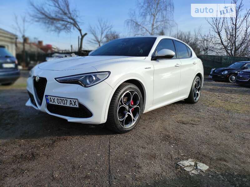 2020 alfa-romeo stelvio