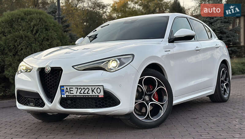 2021 alfa-romeo stelvio