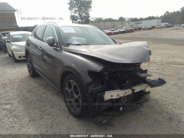 2017 alfa-romeo stelvio