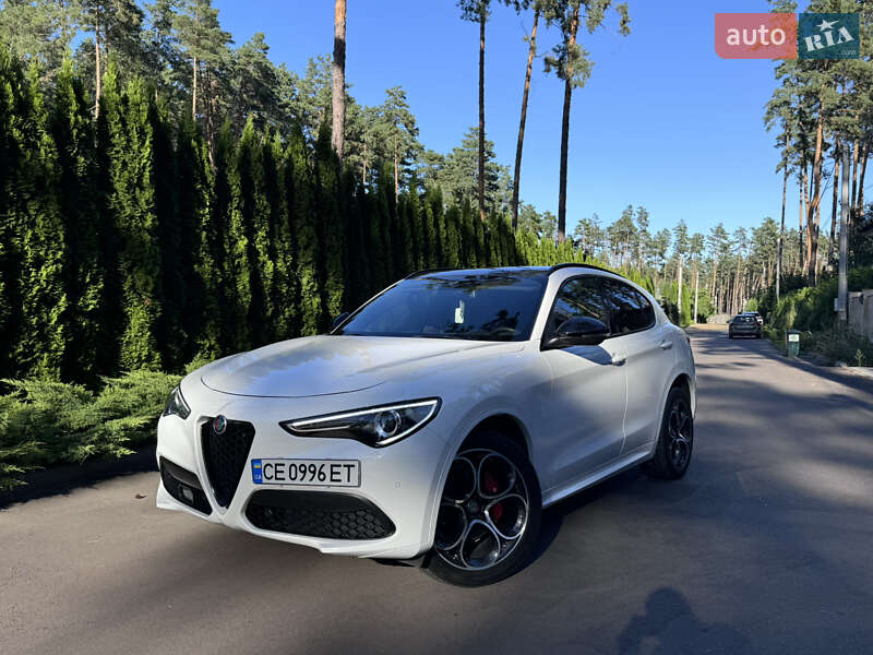 2021 alfa-romeo stelvio