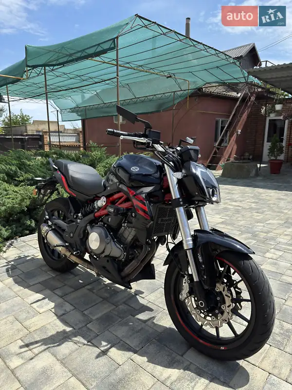 2020 benelli tnt-302s
