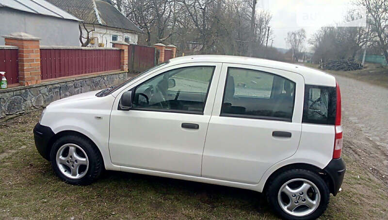 2011 fiat panda
