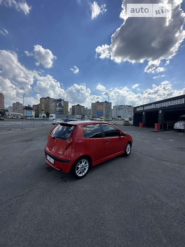 2000 fiat punto
