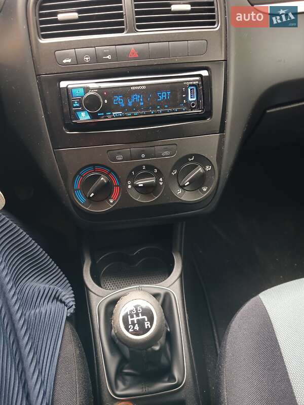 2008 fiat punto