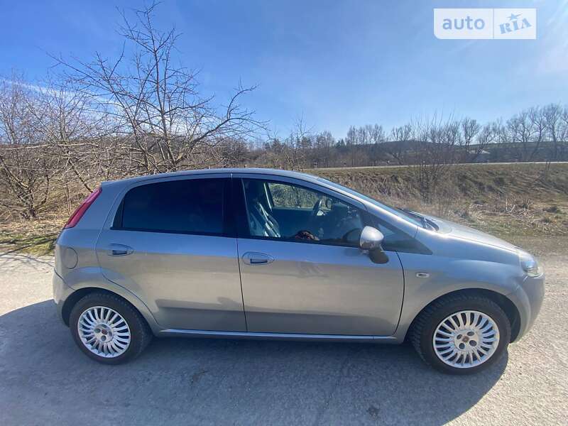 2009 fiat punto
