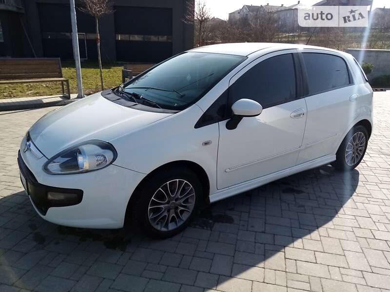 2010 fiat punto d