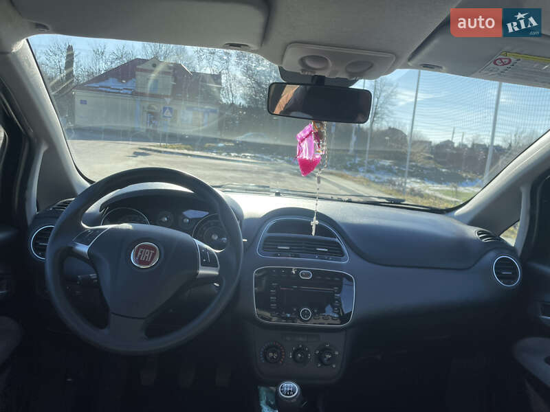 2010 fiat punto