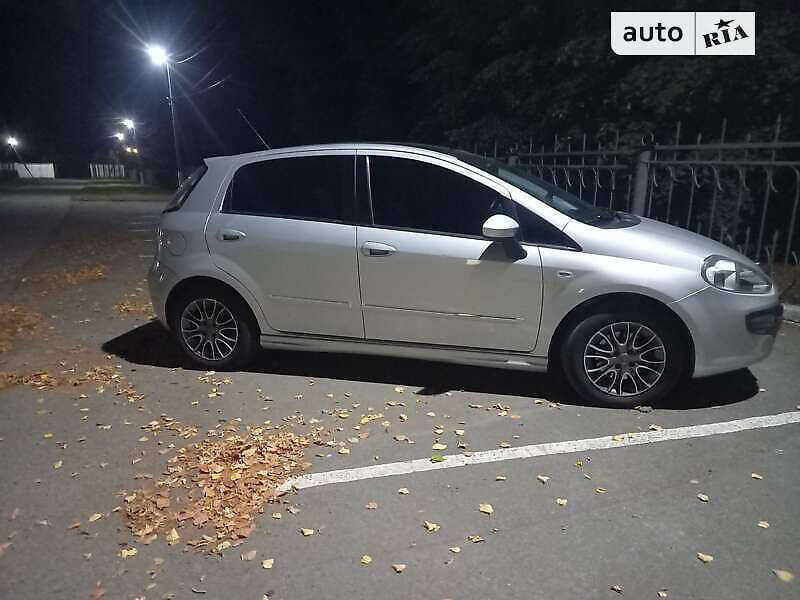 2010 fiat punto
