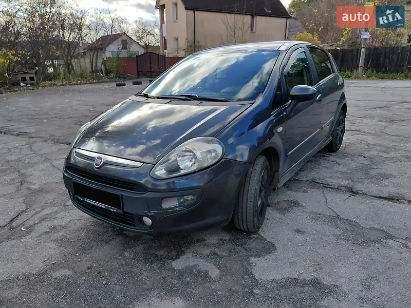 2010 fiat punto d