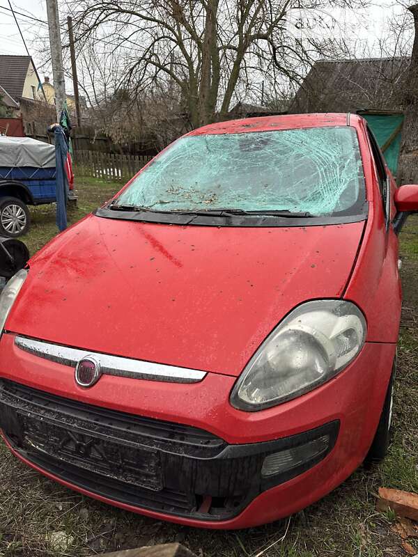2011 fiat punto