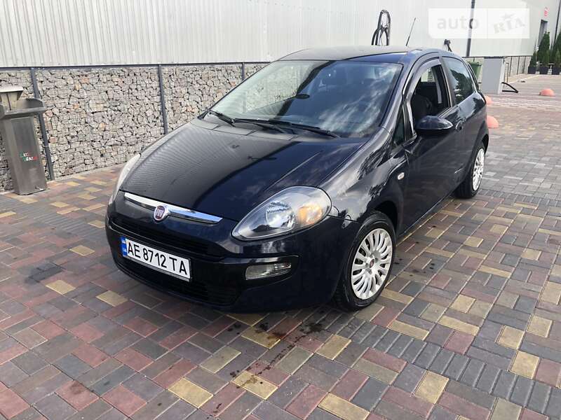 2011 fiat punto