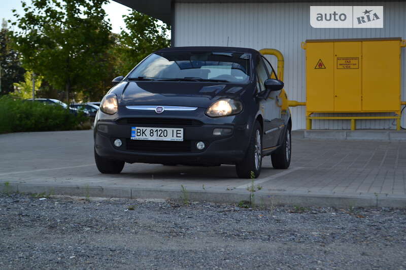 2011 fiat punto