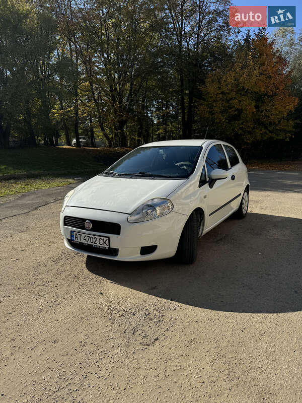 2011 fiat punto