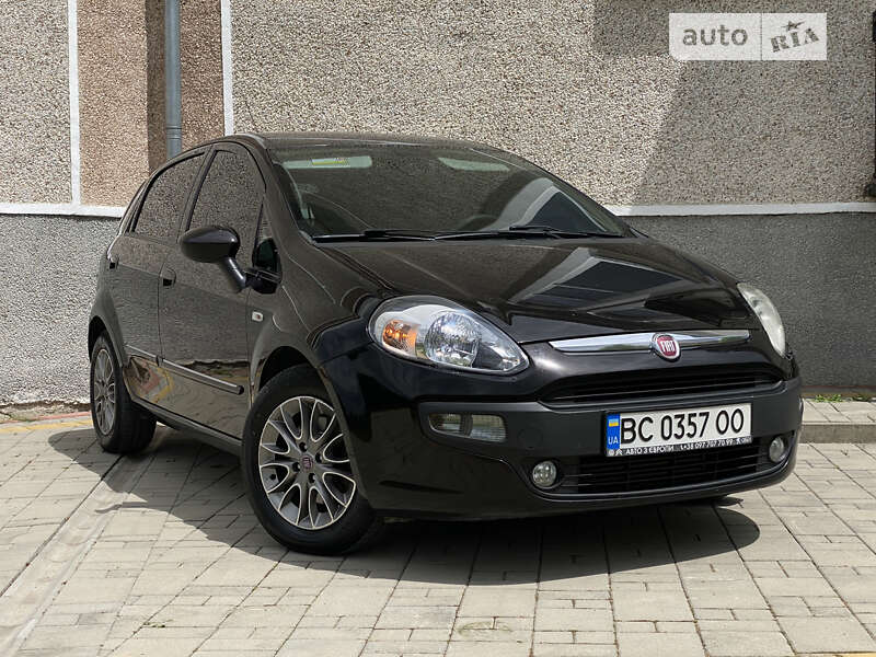 2011 fiat punto