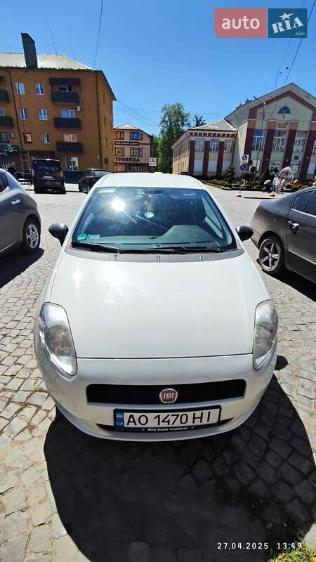2011 fiat punto