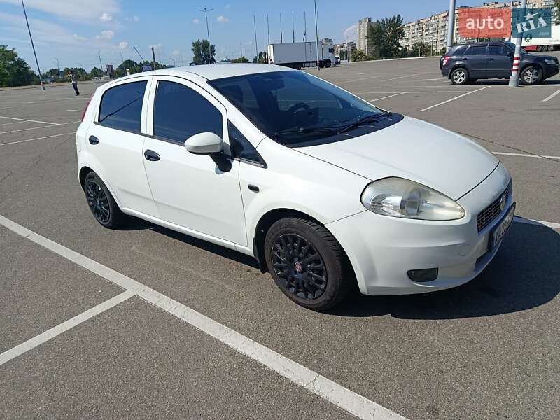 2011 fiat grande punto