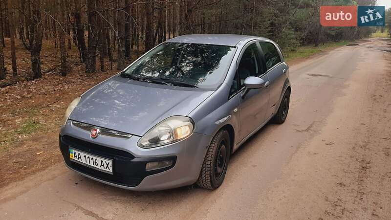 2012 fiat punto