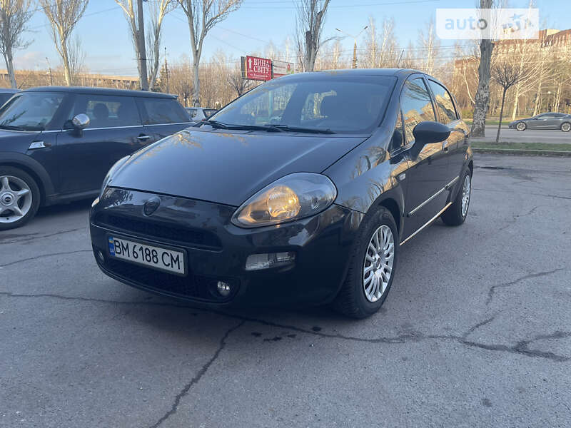 2012 fiat punto