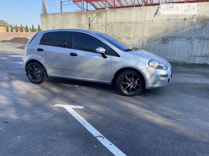2012 fiat grande punto