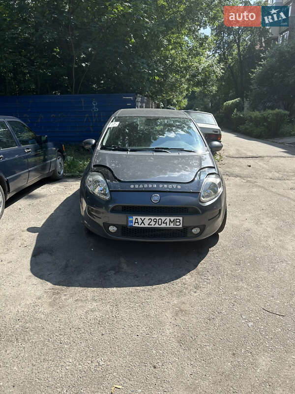 2012 fiat grande punto