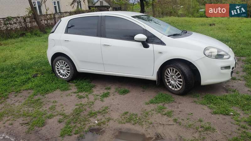 2012 fiat grande punto