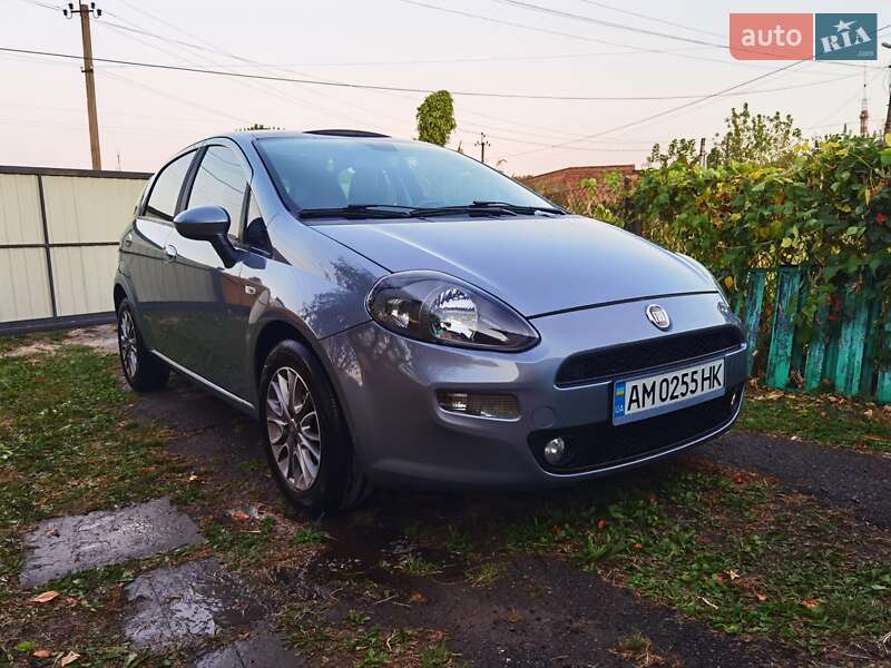 2012 fiat punto