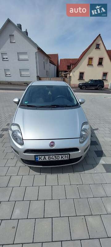 2012 fiat punto