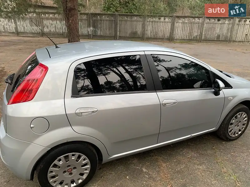 2009 fiat punto