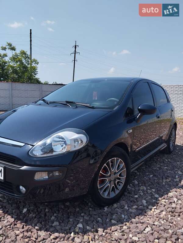 2010 fiat punto d