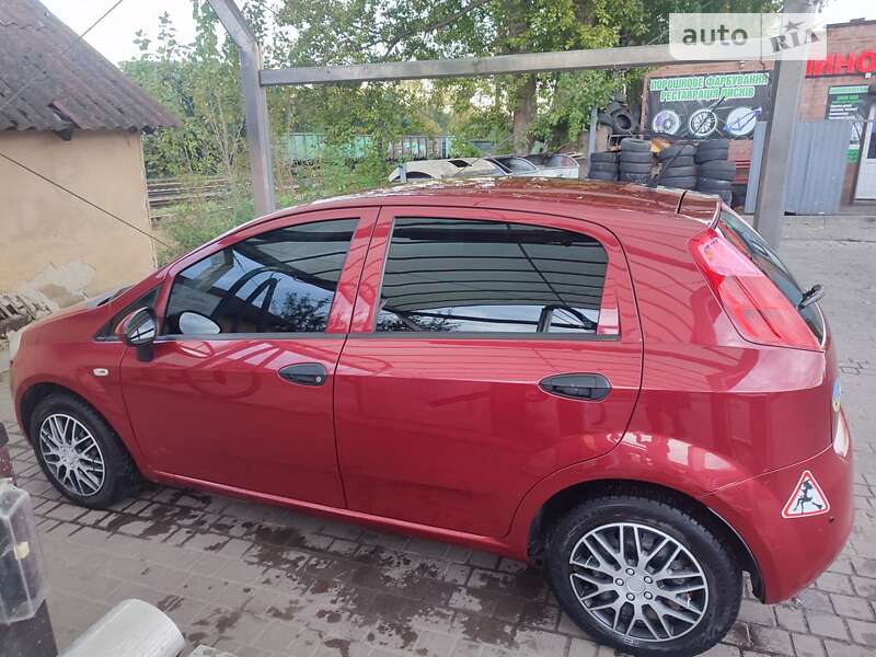2010 fiat grande punto