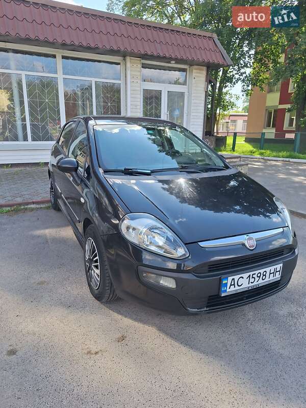 2010 fiat punto d
