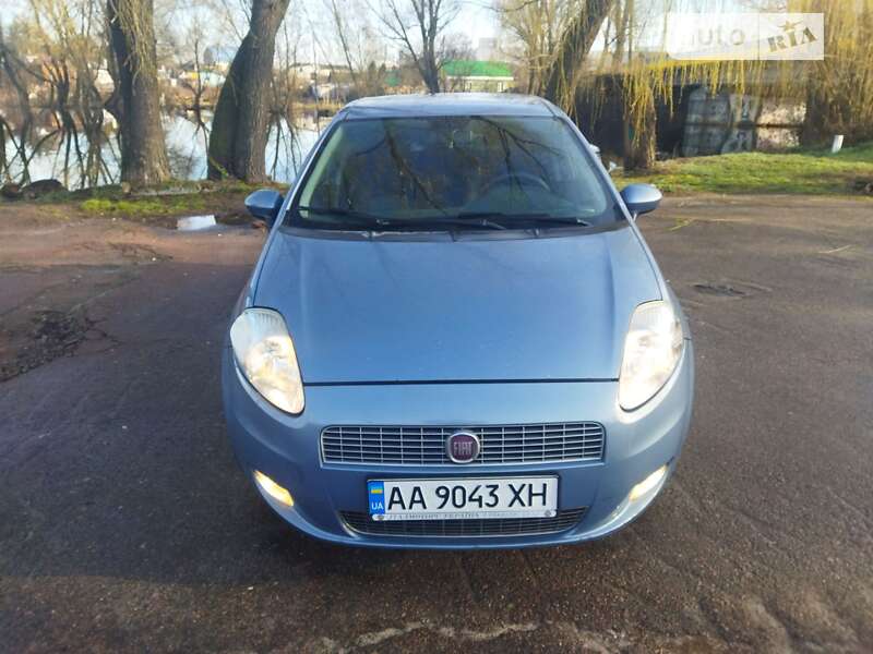 2010 fiat grande punto
