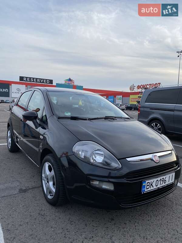 2011 fiat punto