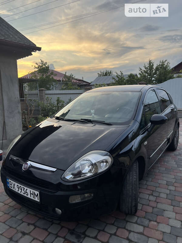 2011 fiat punto