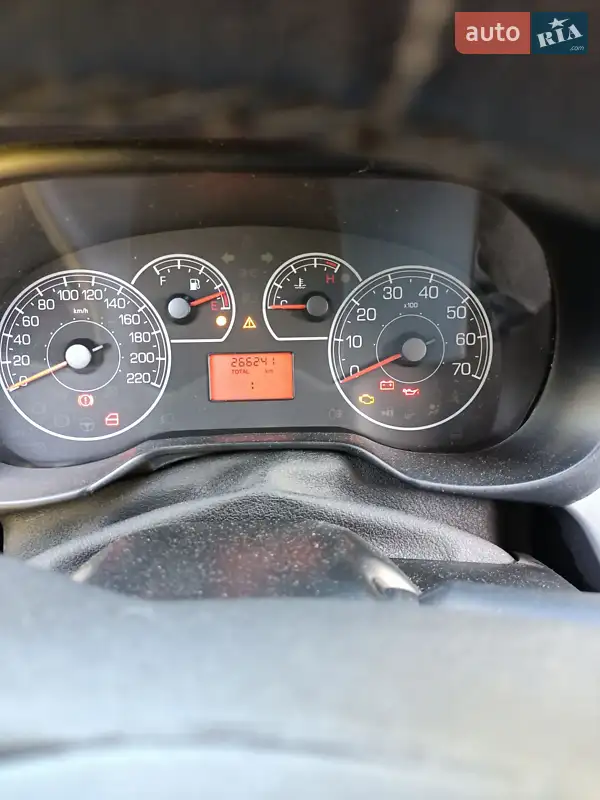 2011 fiat punto