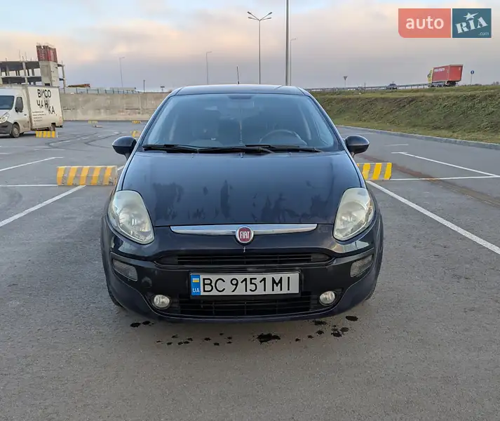 2011 fiat punto