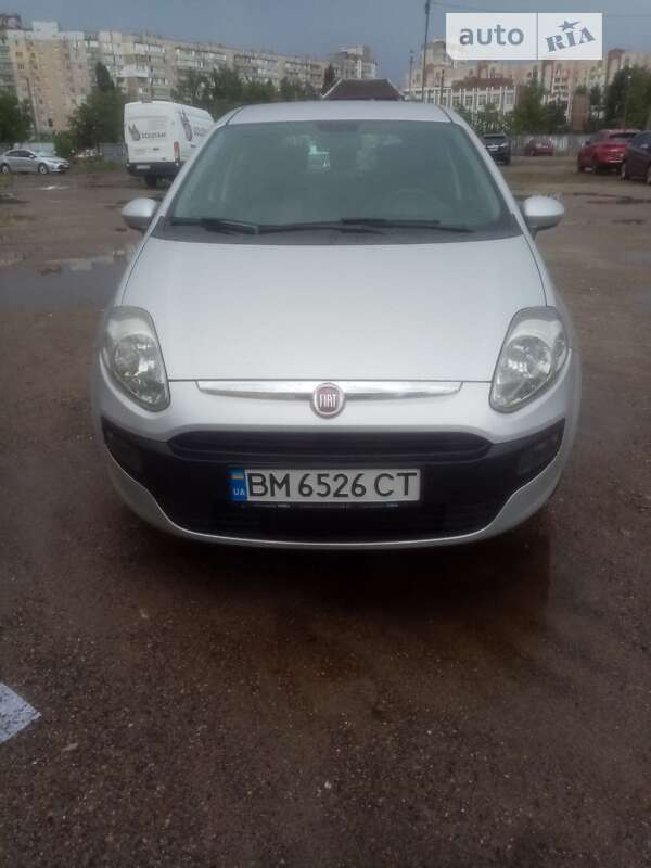 2011 fiat punto