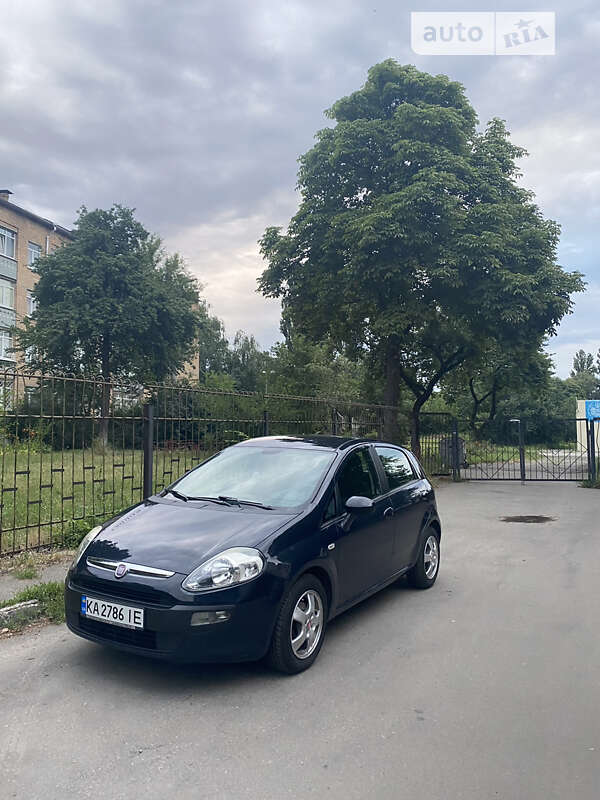 2011 fiat punto