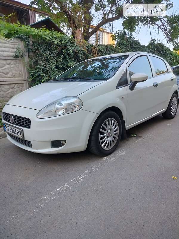 2011 fiat grande punto