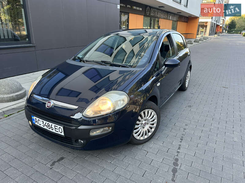 2011 fiat punto