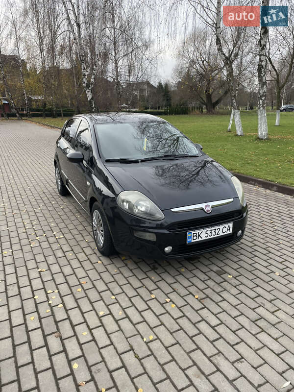 2012 fiat punto