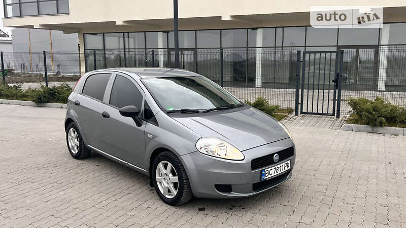 2012 fiat punto