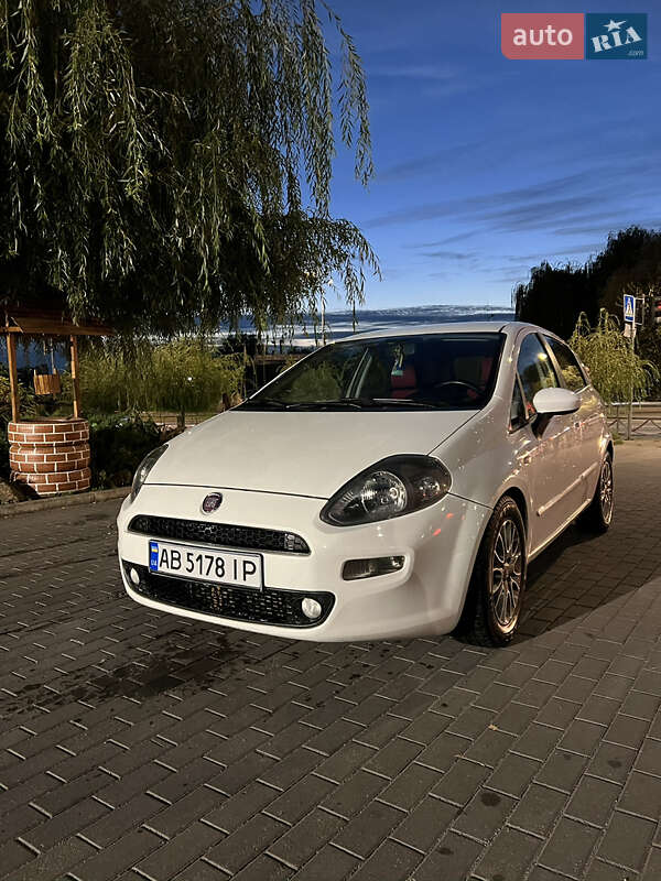 2012 fiat punto