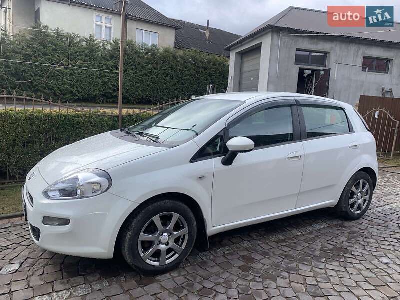 2012 fiat grande punto