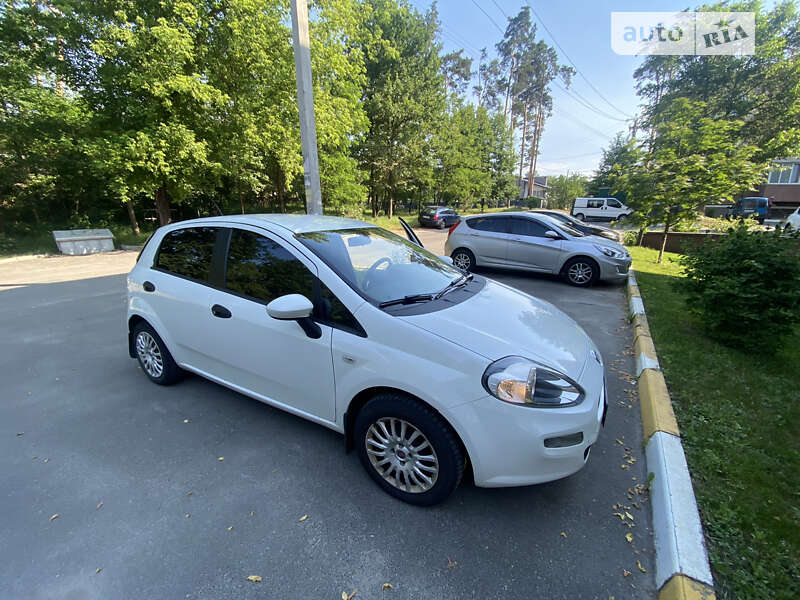 2012 fiat grande punto