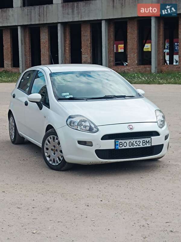 2012 fiat punto