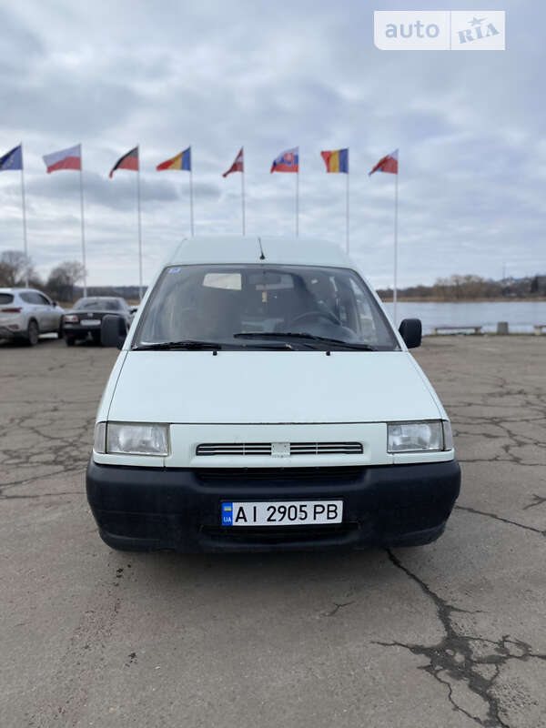 1995 fiat 220l