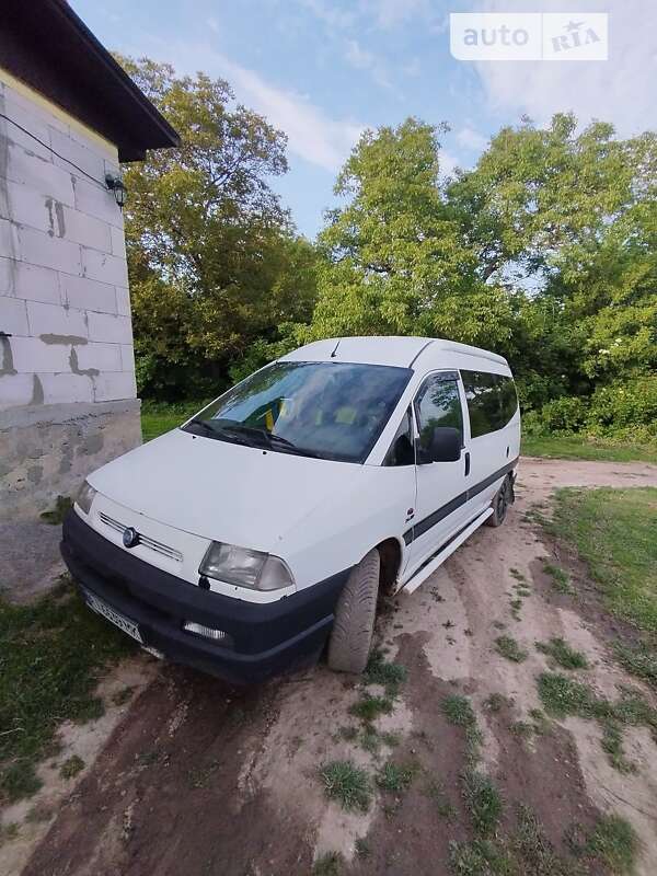 2002 fiat 220l