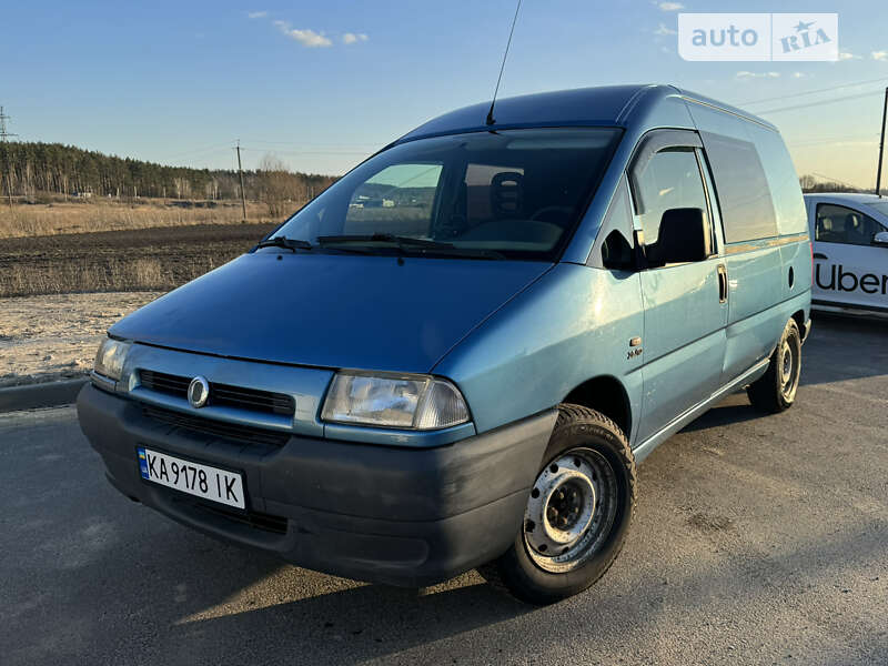 2002 fiat 220l
