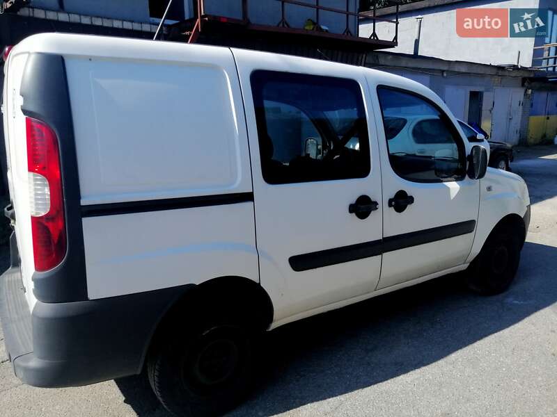 2009 fiat doblo